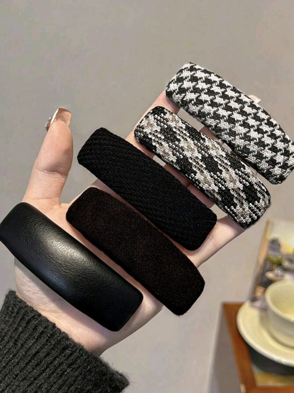 5 Pcs Classic Padded Hairclips Set